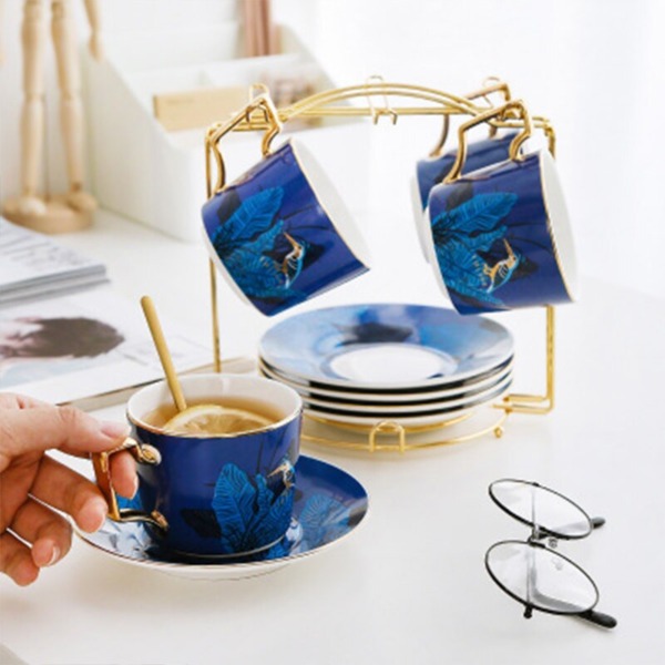 Creative Ceramic Tea Cup for Tea / Fruit juice / Milk Golden Handle Tea Cup & Waucer  Drinkware