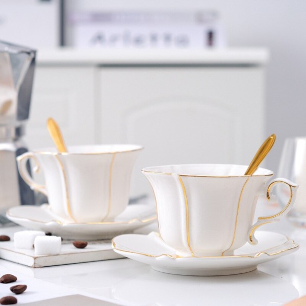 Creative Simple ceramic Teacup With Saucer & Spoon Set