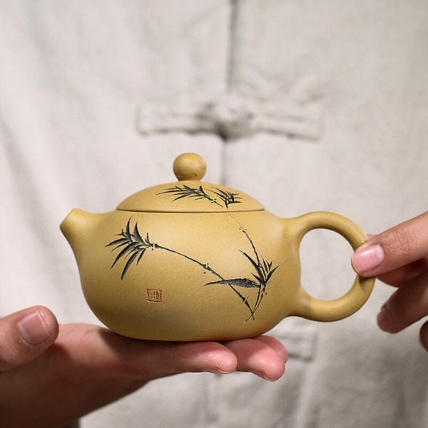 Handmade Engraving pattebamboo leaves patternn Tea Pot Raw ore Section Mud Xishi 180ml Teapot