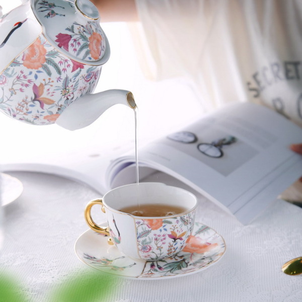 Home Luxury Bone China Exquisite Retro Teapot & Teaups Set with Gift Box